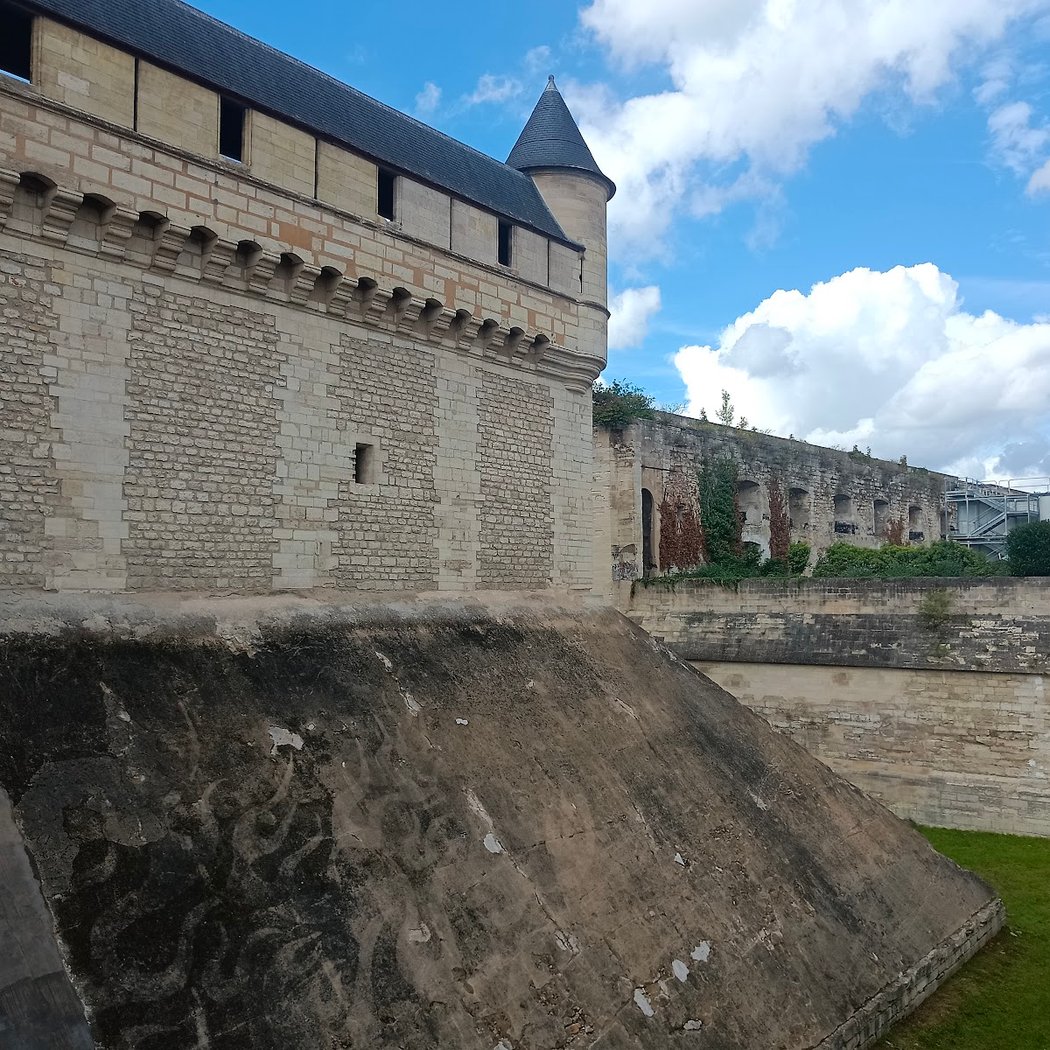 Esplanade du Château de Vincennes 2